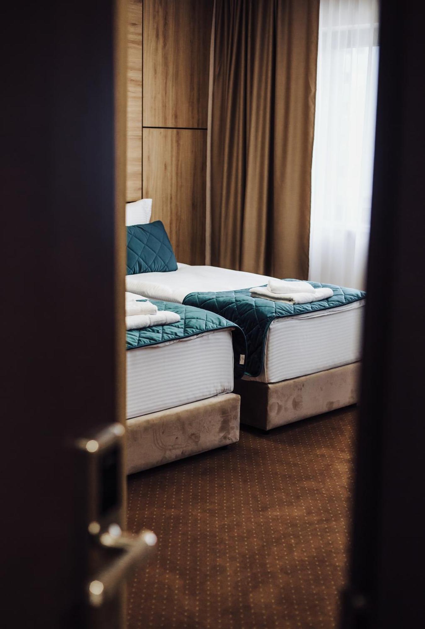 Hotel Brcko Gas Sarajevo Lukavica Екстериор снимка