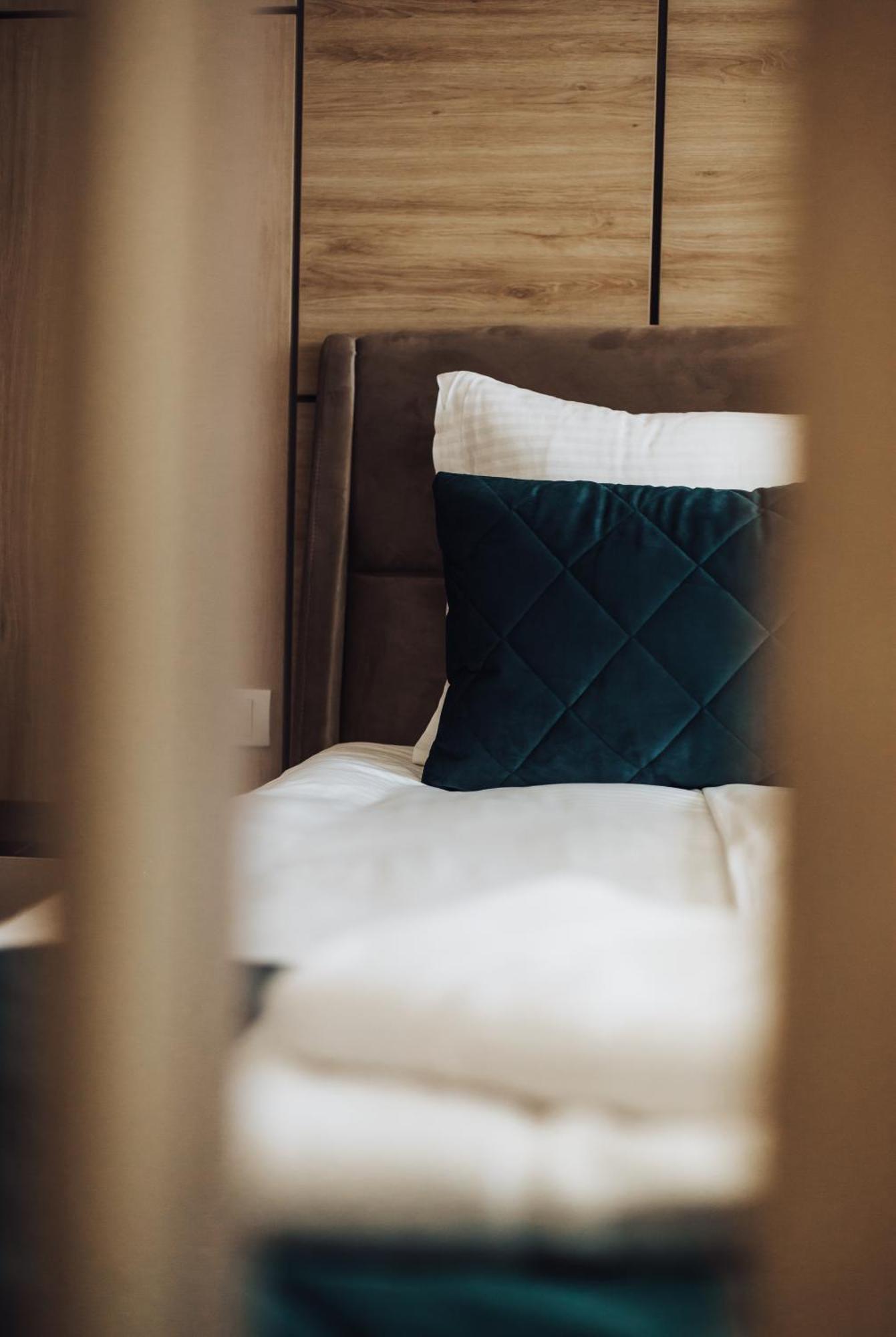 Hotel Brcko Gas Sarajevo Lukavica Стая снимка