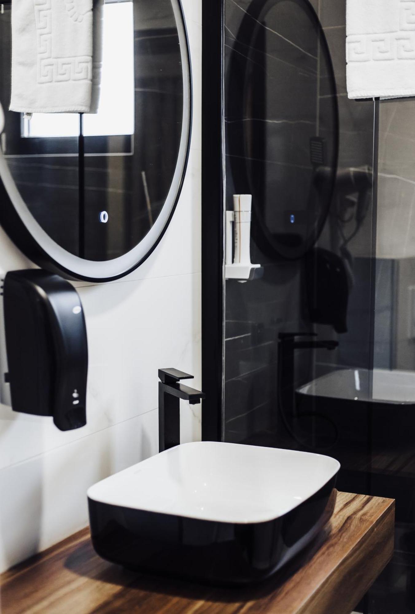 Hotel Brcko Gas Sarajevo Lukavica Стая снимка